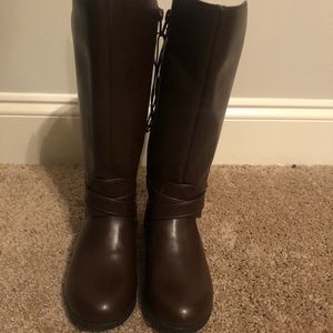 NWOT brown AZ girls boots